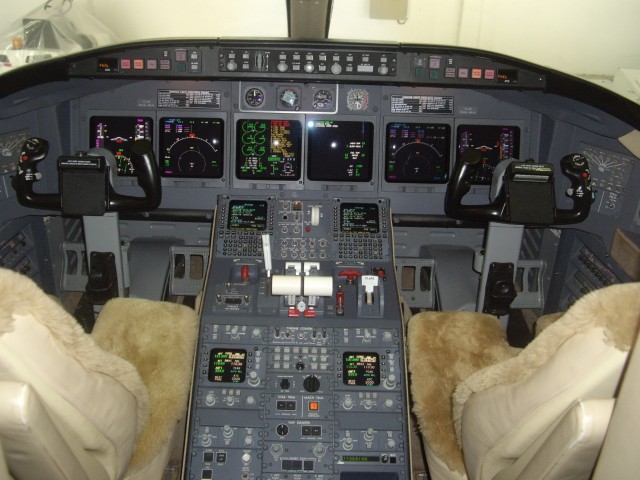 05_Challenger604_sn5628_p