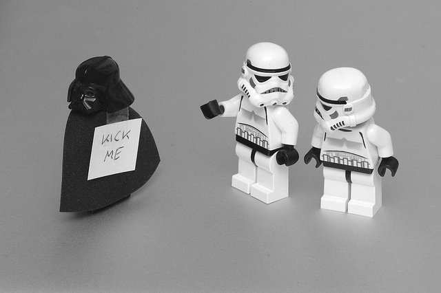 chronique-calimaq-4-owni-lego-copyright-wars-640px-1